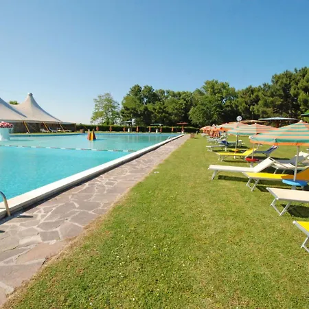 Holiday home Locazione Turistica Borsetti.10 *